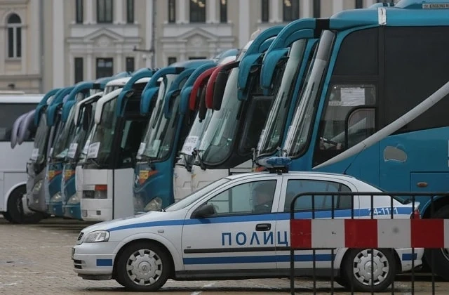 Автобусни превозвачи се вдигнаха на протест 