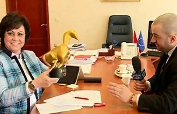 Корнелия Нинова получи „Златен скункс”