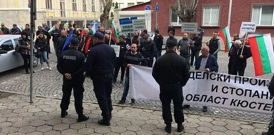 Фермери отново излязоха на протест пред МЗХ, заради неизплатени субсидии
