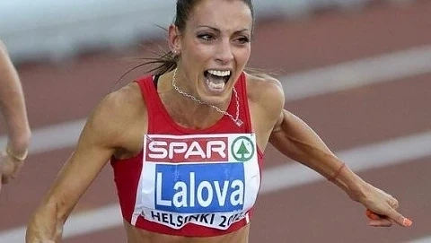 Ивет Лалова с горещо фото