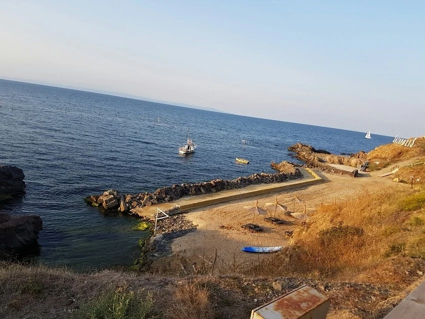 Шарлопов гази законите и бетонира уникалните фиорди край Созопол