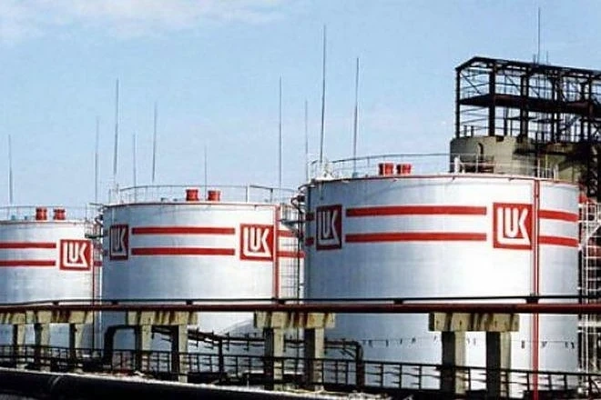 “Лукойл” отрече да е монополист върху данъчните складове за горива 