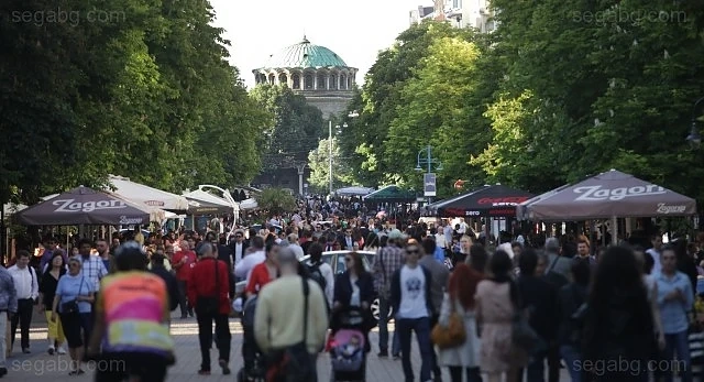 София е най-гъсто населеният град в България, следват Варна и Пловдив