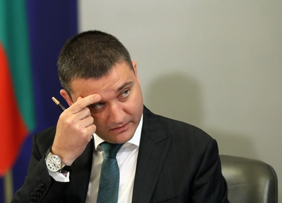 Пари за минимална пенсия ще се вземат от ДДС и акцизи! 