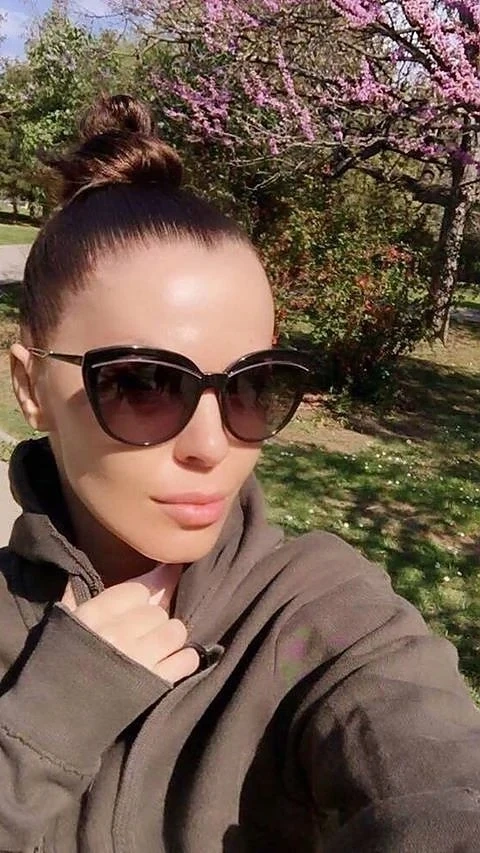 Галена перфектна след раждането 