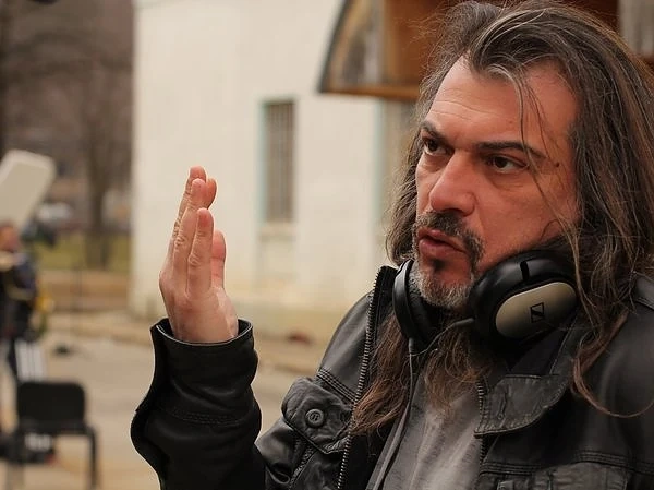 Халваджиян с пореден пост във Фейсбук по повод \