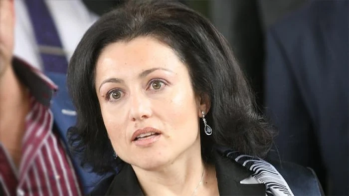 Десислава Танева очаква близначки през август 