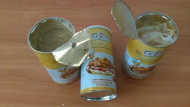 Хванаха 214 кг хероин, скрит в консерви