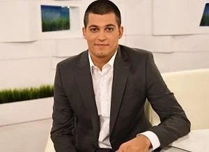 Водещият на \