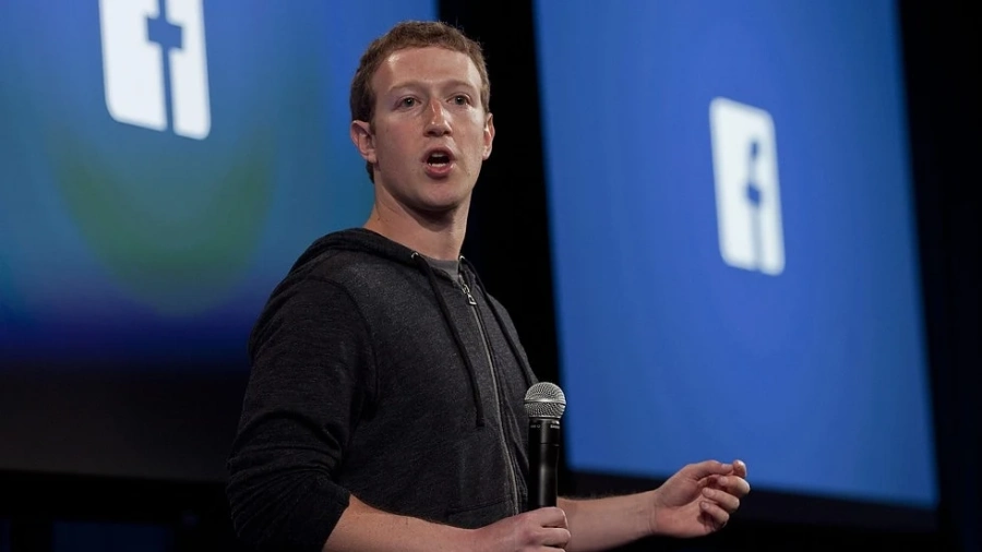 Facebook ще наеме 3000 души на работа  