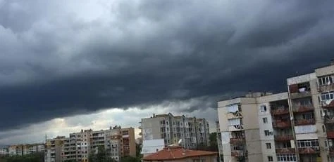 Днес пак облачно с валежи и гръмотевици. Максималните температури ще са между 17° и 22°