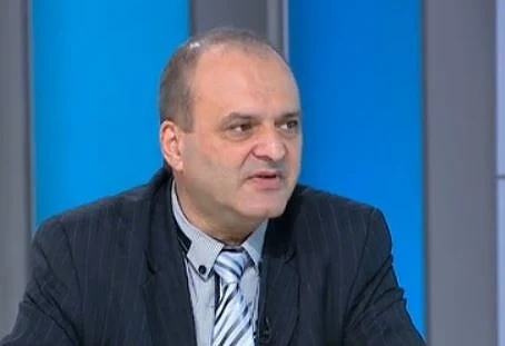 Важно!!! Не ползвайте кранчето за топла вода, когато тя е спряна 