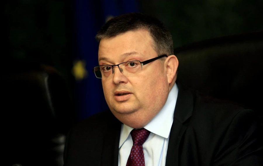 Цацаров: Съжалявам за състоялата се среща в ЦУМ