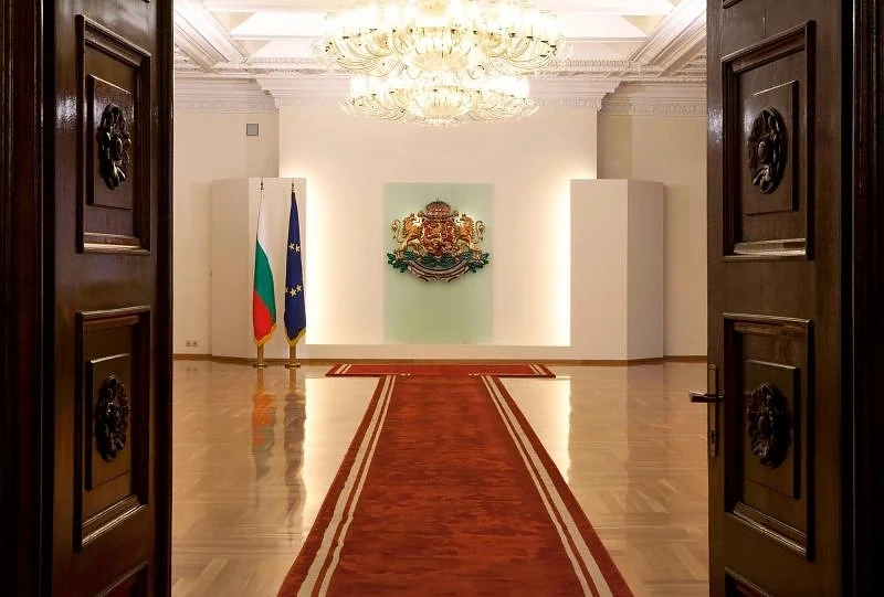 Президентът посреща абитуриенти в неравностойно положение в Гербовата зала 