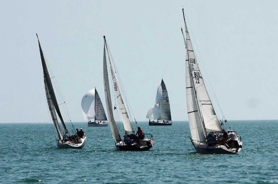  32 яхти се състезават на регатата Varna Channel Cup