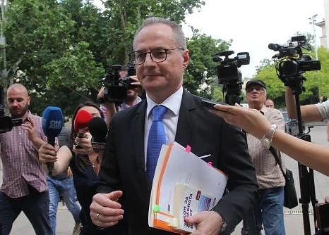 Лозан Панов поиска свикване на Велико народно събрание и промени в Конституцията