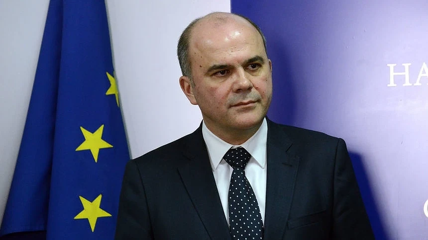 Социалният министър с добри прогнози за минималната заплата