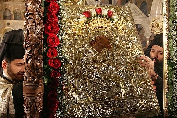 Местят чудотворна икона в столицата