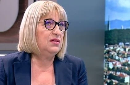 Цецка Цачева: Между Лозан Панов и Сотир Цацаров има битка, не война