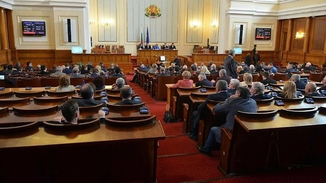 Министрите отговарят на 28 въпроса в Народното събрание 