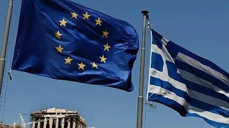 Отпускат пореден спасителен транш от 8,5 млрд. евро на Гърция
