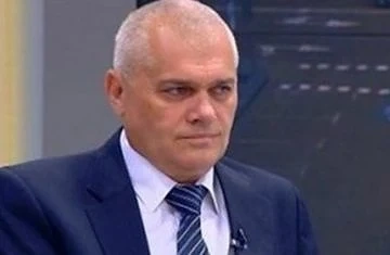 Министър Радев: Ще настоявам да се вдигнат заплатите на полицаите, които са „на терен“