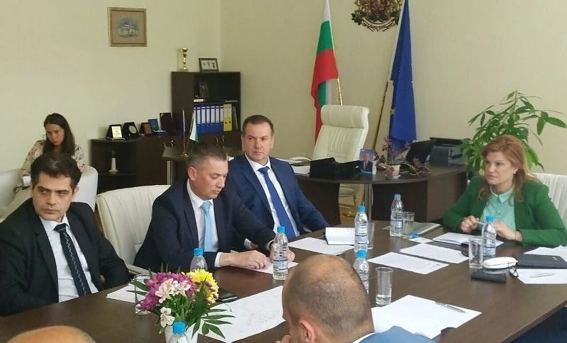 Незаконният добив на полезни изкопаеми ще се наказва със затвор