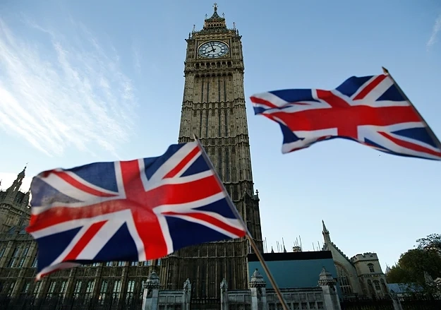 Европейците, живели поне 5 г. във Великобритания, ще имат право на постоянно гражданство