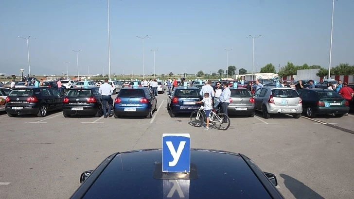 Автошколи излязоха на протест, искат да бъдат чути