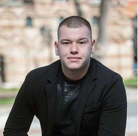 Вижте бияча на инвалиди! (СНИМКИ)