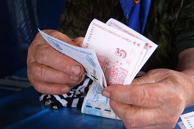 300 лева минимална пенсия поискаха депутатите 