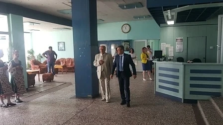 Кметът на Поморие вдигна скандал на откриването на санаториум