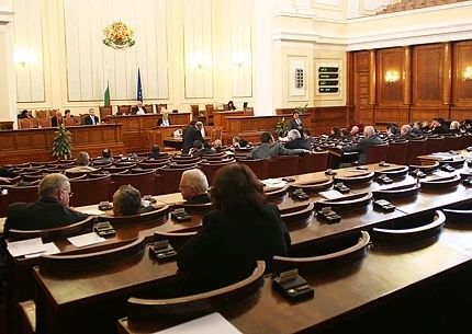 Депутатите приеха административния доклад за ромите 