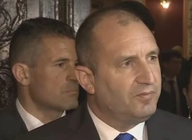 Румен Радев: Заявката на премиера за нови самолети е с цел протакане