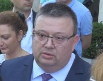 Цацаров: Тази седмица ще се повдигнат обвинения на Марешки и други депутати 