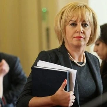 Манолова: Действащият закон за ЧСИ смазва гражданите  