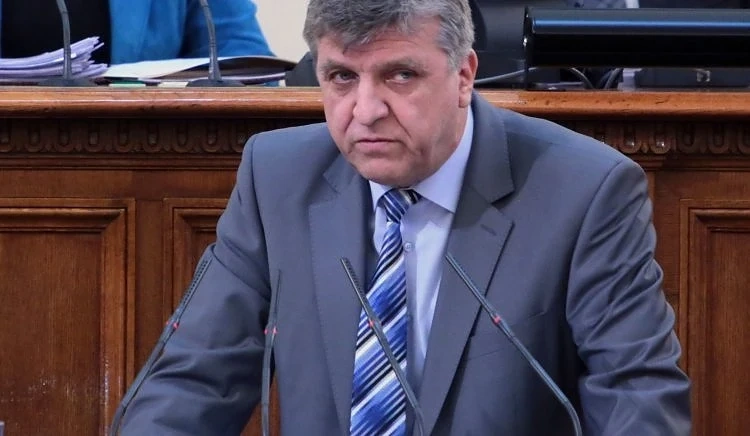 Депутатът от БСП Манол Генов е с обвинение за купуване на гласове