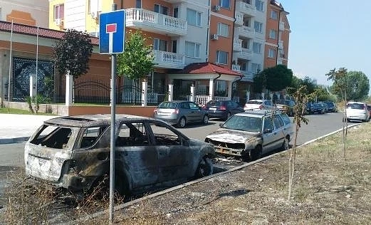 Кола се взриви в „Слънчев бряг” (СНИМКА)