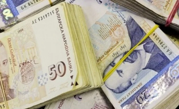 Близо 83% от спестяванията у нас са за суми до 5000 лева