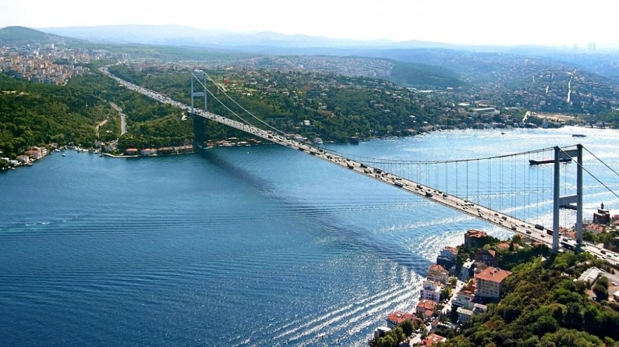В Турция затвориха Босфора