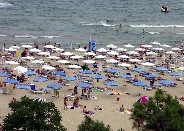 Вижте кои са реалните наематели на плажовете по морето