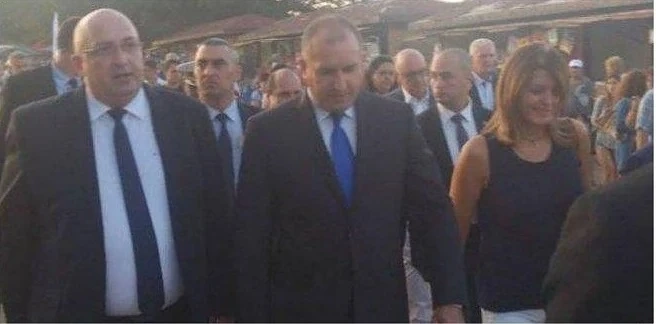 Ето как посрещнаха президентът Радев на Петрова нива     