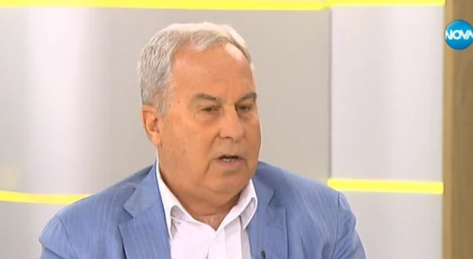 Димитър Тадаръков: Появи ли се моментът на диктатура у нас, Доган ще излезе на политическата сцена