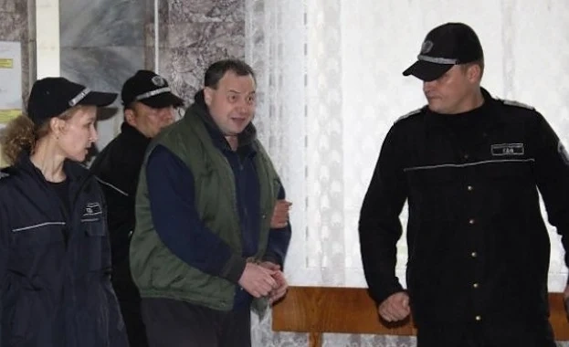 Съдът определи доживотен затвор за стрелеца от Лясковец   