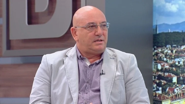 Ревизоро: Искат да вкарат куцо и сакато в митниците