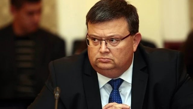 Цацаров разпореди бързо производство за всеки, който нападне лекар