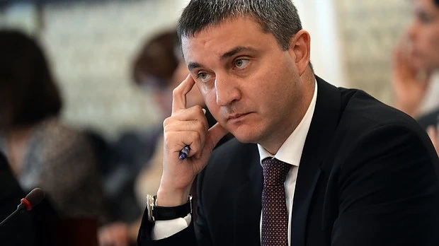 Горанов пусна проверка по „Азербайджанска пералня\