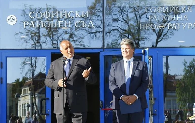 Бойко Борисов и Цецка Цачева откриха новата сграда на СРС и СРП (СНИМКИ)