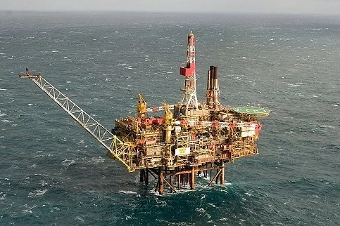 Румънци сондират в Черно море за нефт  