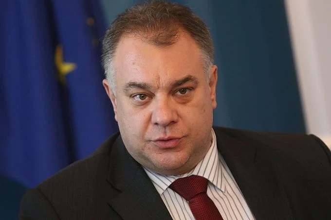 Зам.-министърът на здравеопазването Ненков за пушенето на наргиле: Това е глупост 